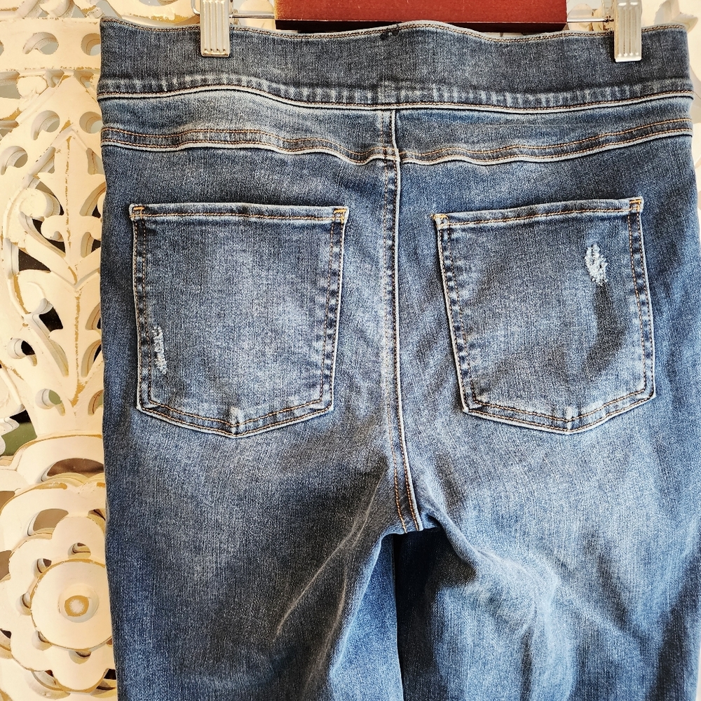 SPANX Distressed Ankle SkinnyJeans Size Medium, Medium Wash - Picture 14 of 16